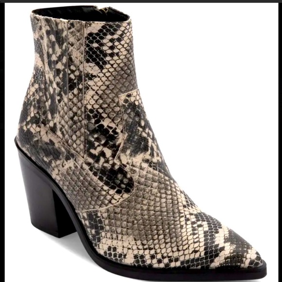 Blondo Shoes - Blondo Que Waterproof Booties in Snakeskin Pattern, Size 6